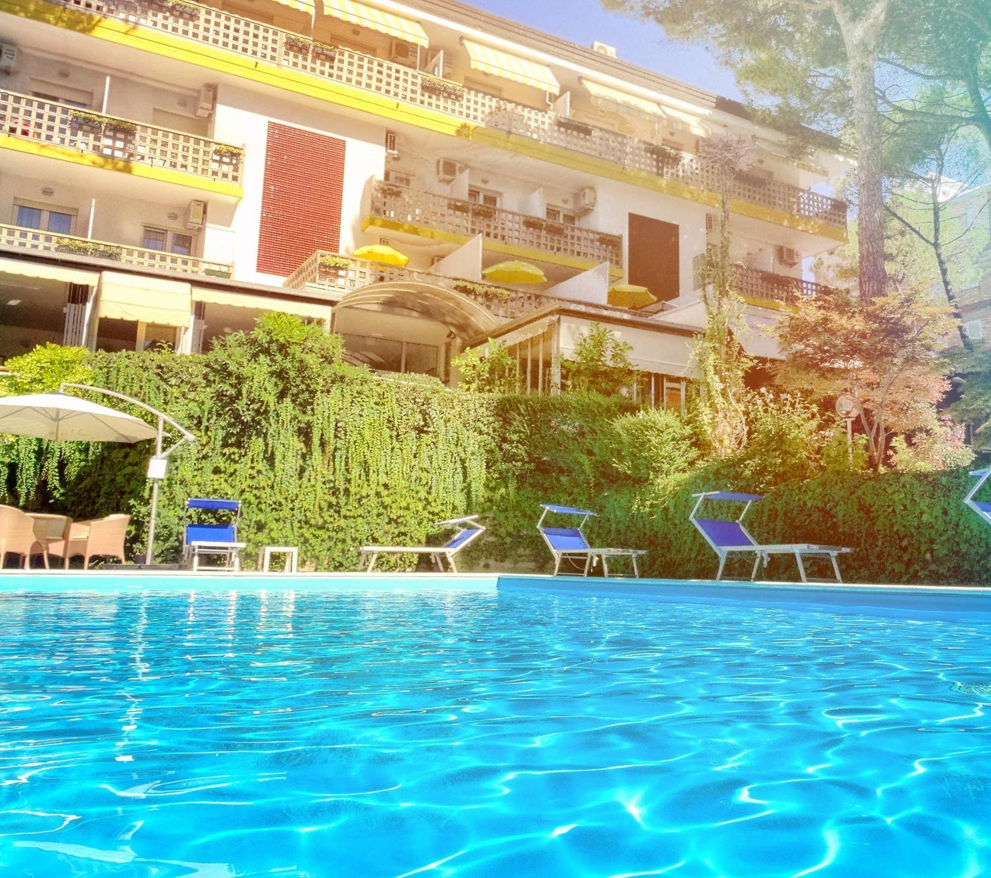 Hotel Abbazia Lignano Sabbiadoro Exteriör bild